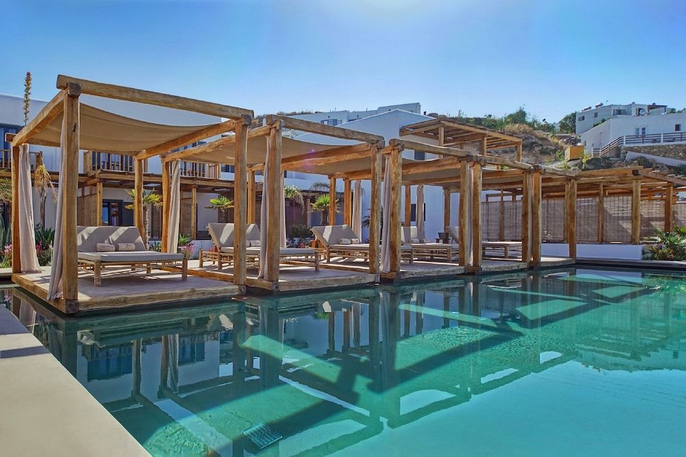 Branco Mykonos 1