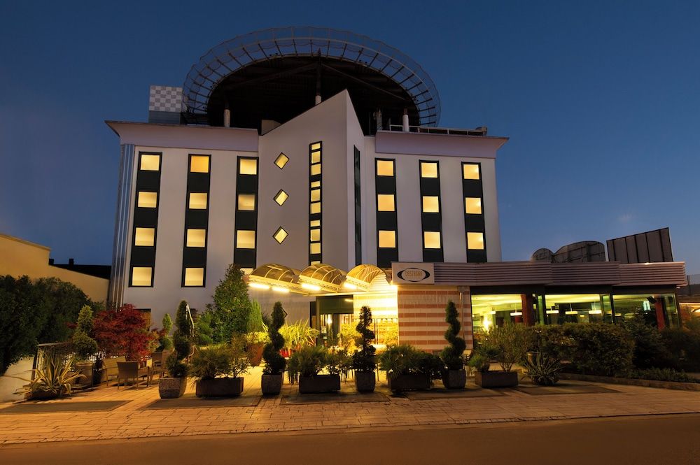Castagna Palace Hotel & Restaurant 1
