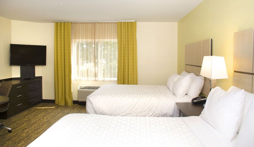 Candlewood Suites LANCASTER WEST by IHG 2