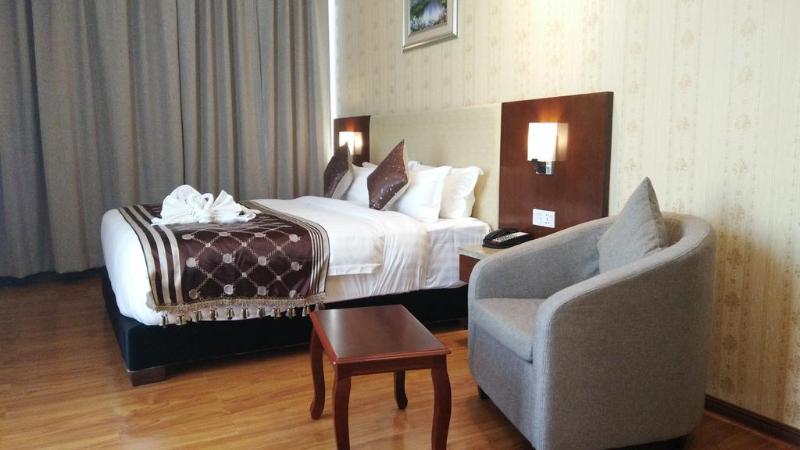 Golden Tulip Kukas Jaipur 1