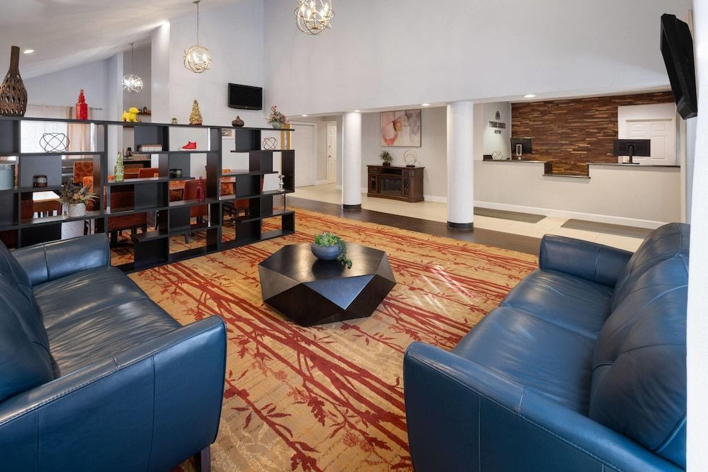 Tysons Corner Suites, A Baymont by Wyndham 2