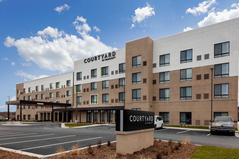 Courtyard by Marriott East Lansing Okemos 1