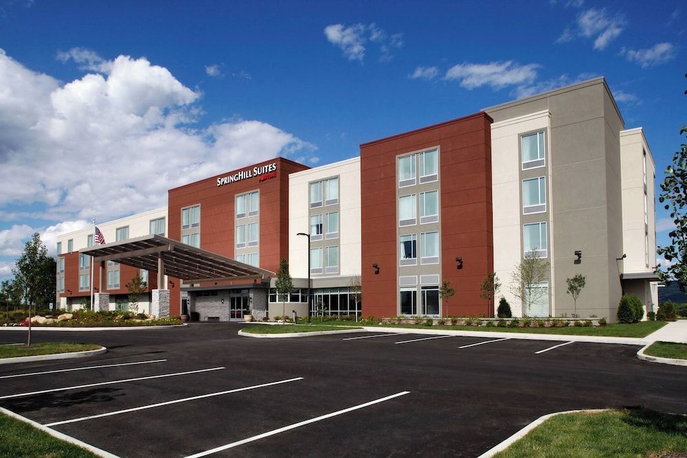 SpringHill Suites by Marriott Pittsburgh Latrobe 1