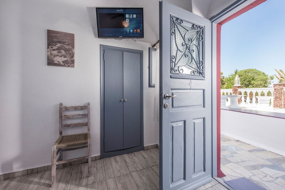 Maryloujohn Villas Oia 2