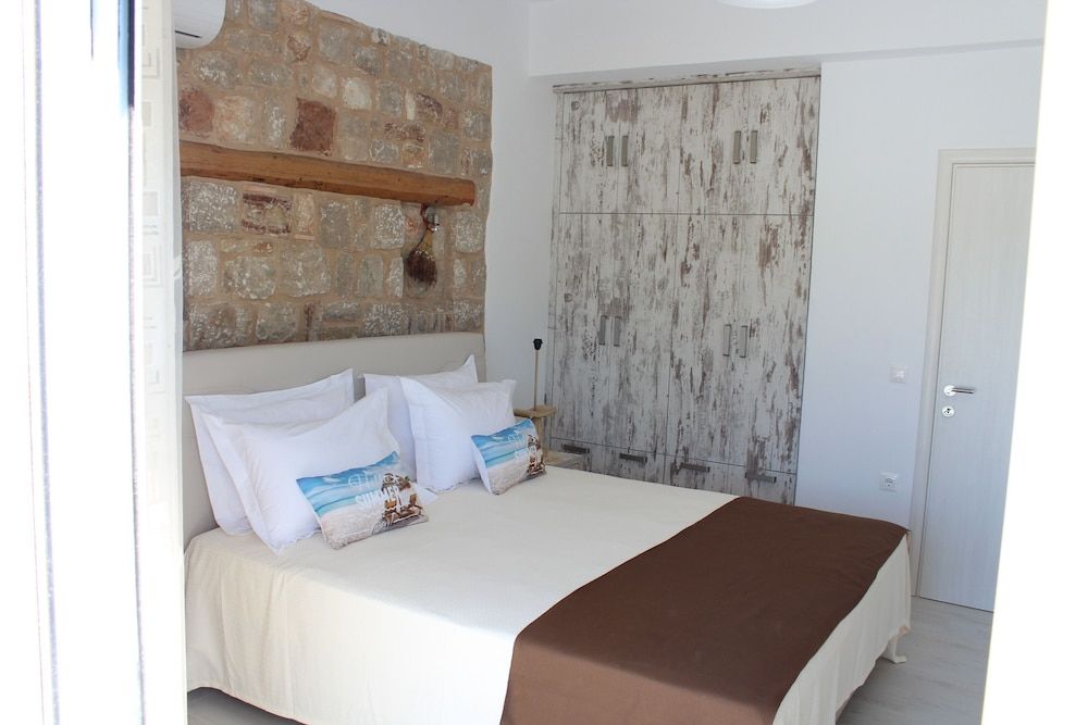 Haraki Stone Apartments 2