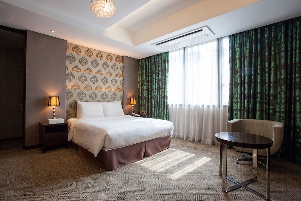 Hotel Pharos 2