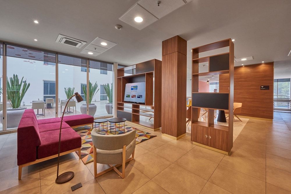 City Express Plus by Marriott Ciudad de México Insurgentes Sur 2