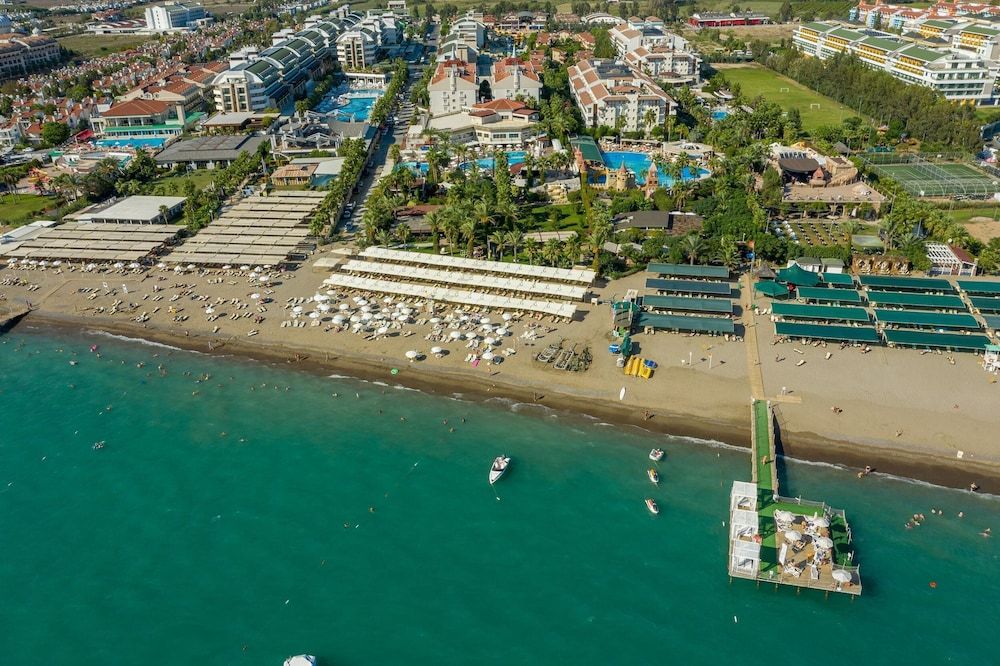 Aydinbey Famous Resort - Ultra All Inclusive 1