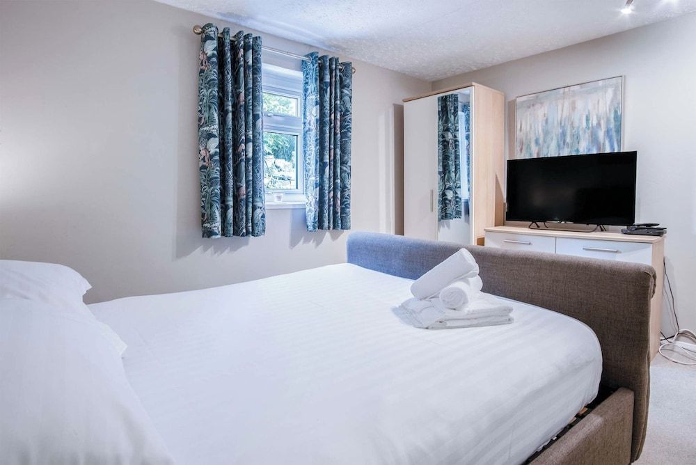 Lundy Lodge – 1 Bedroom Annex – Rhossili 2
