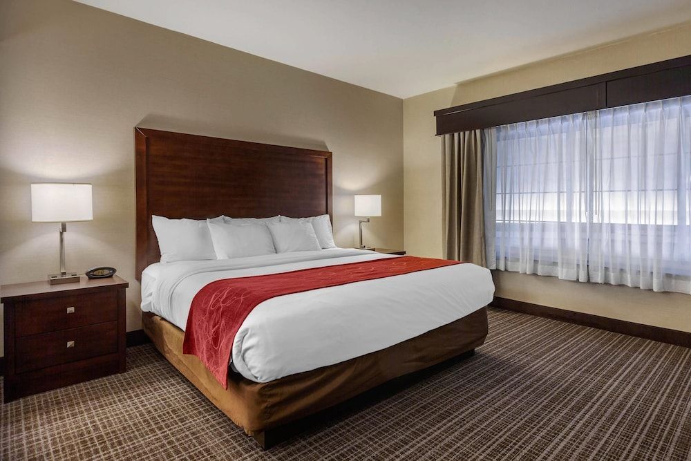 Comfort Suites Green Bay West 1
