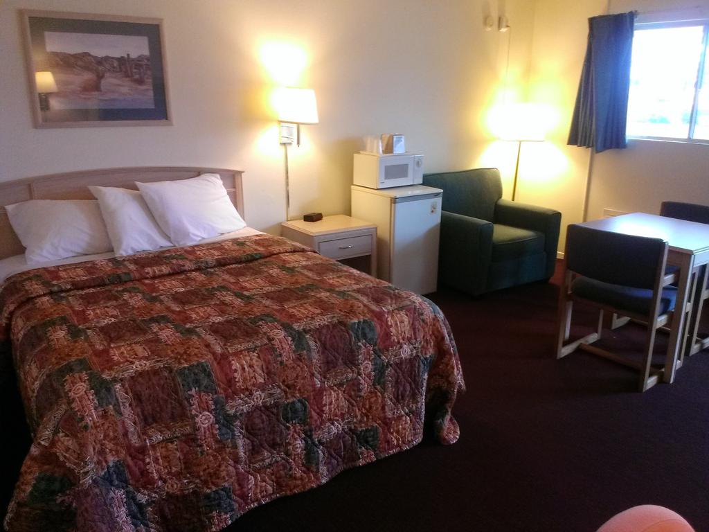 Satellite Inn 1