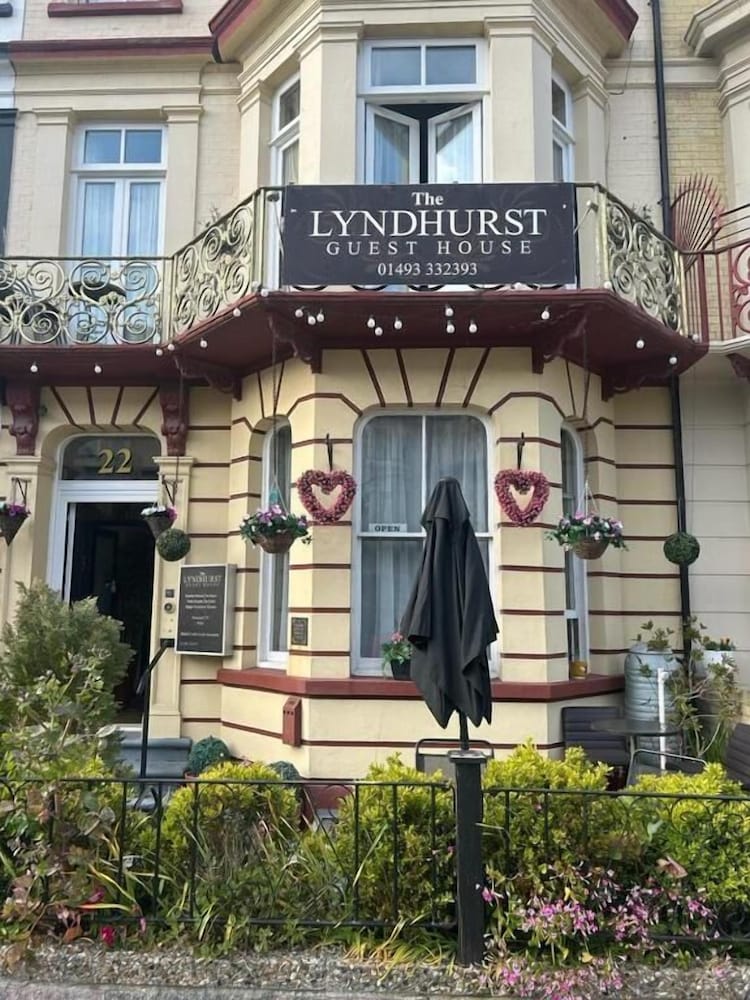 The Lyndhurst Guest house 1