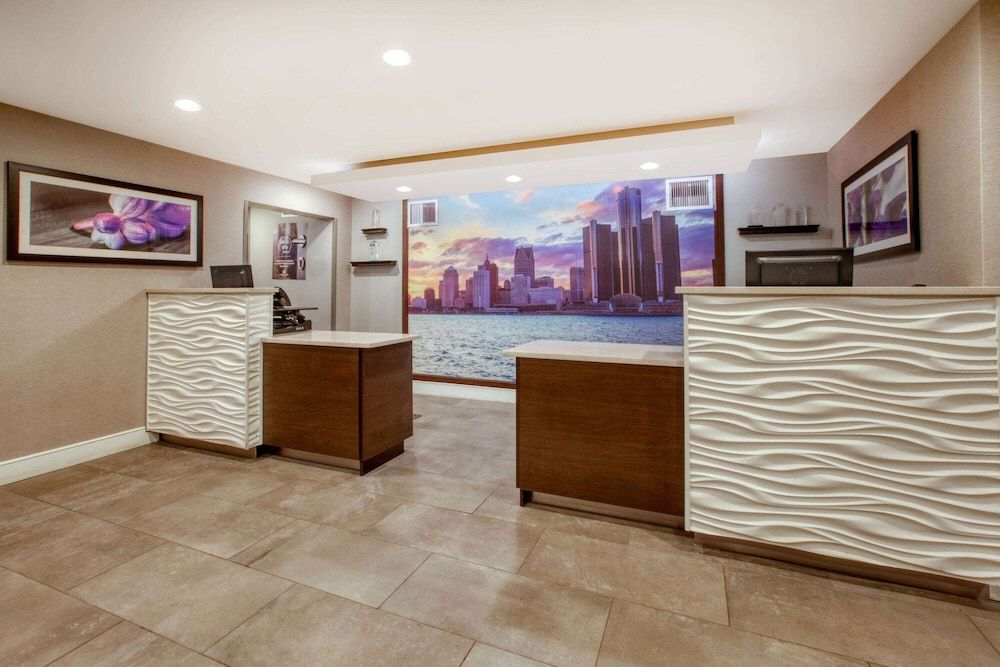 La Quinta by Wyndham Detroit Utica 2