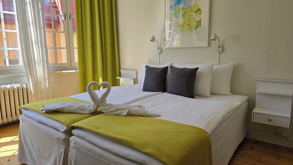 Hotel Emma 1
