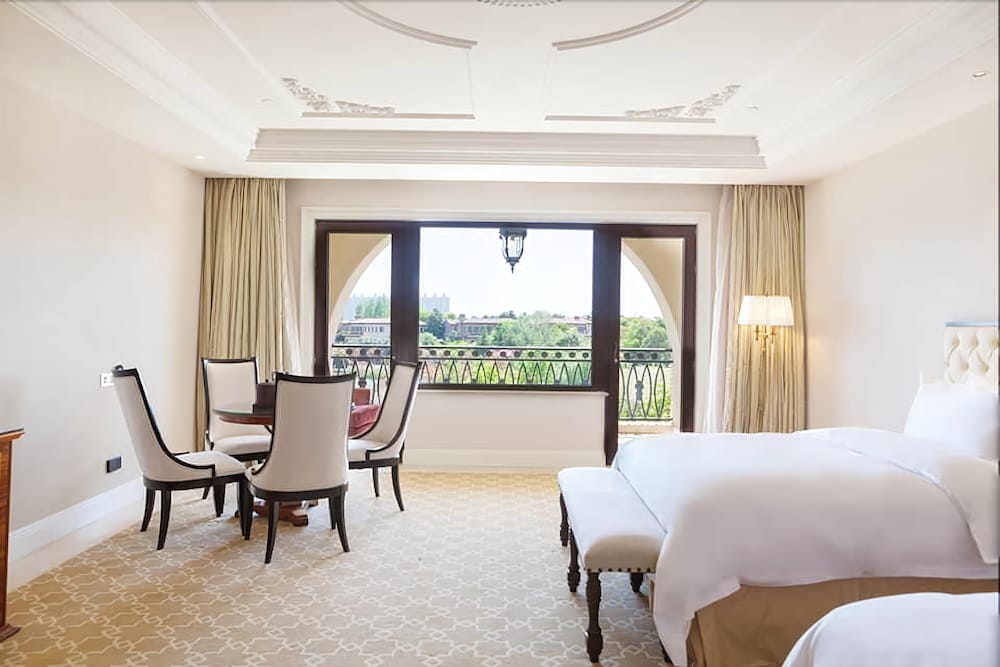 Wyndham Grand Plaza Resort Nanjing 1