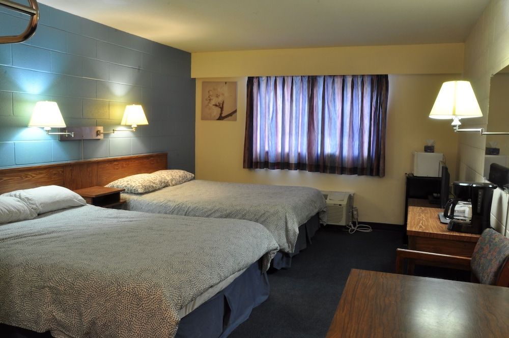 Canadas Best Value Inn Mile-0-Motel Lillooet 2