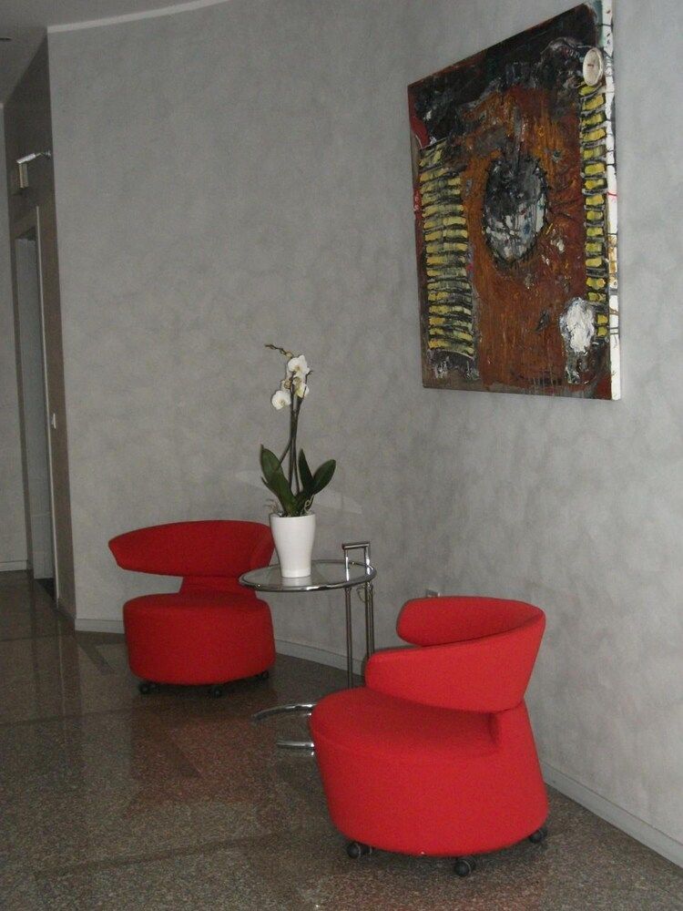 Vista Hotel & Residence 2