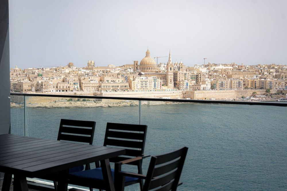 Best View Fortina Luxury Suites 1