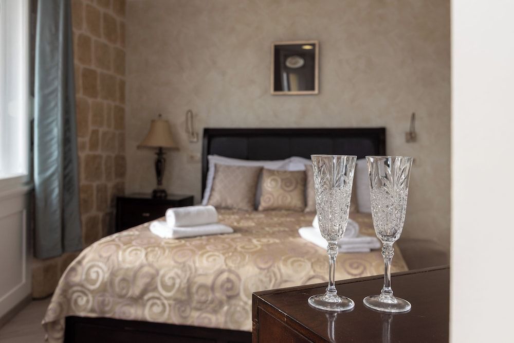 Queen Teuta Luxury Rooms Split 2