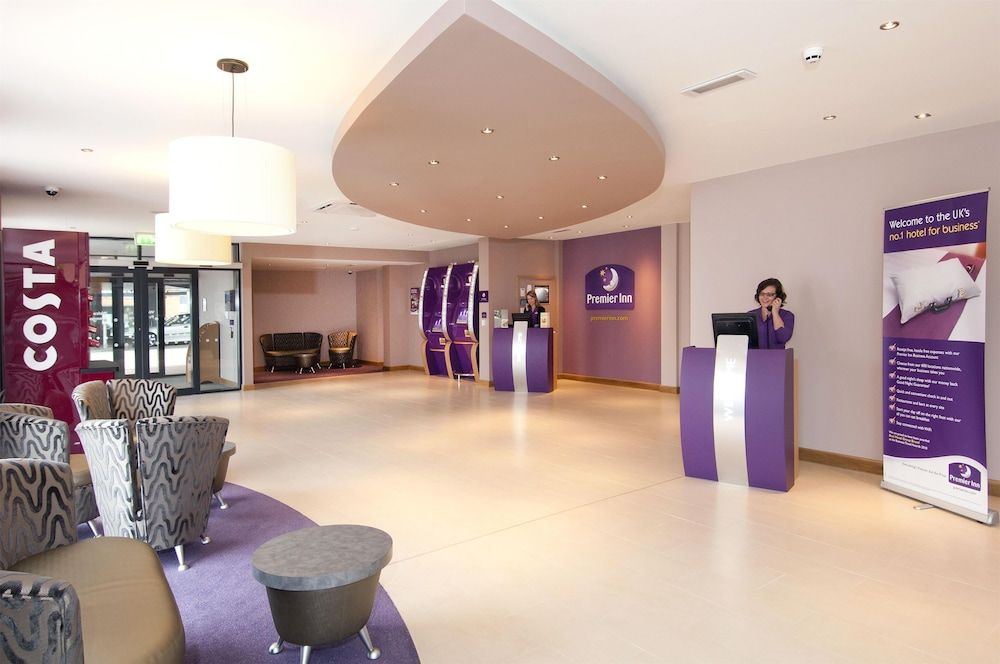 Premier Inn High Wycombe Central 2