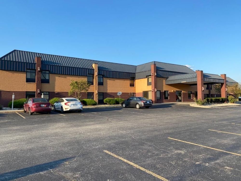 Super 8 by Wyndham Columbia City 1