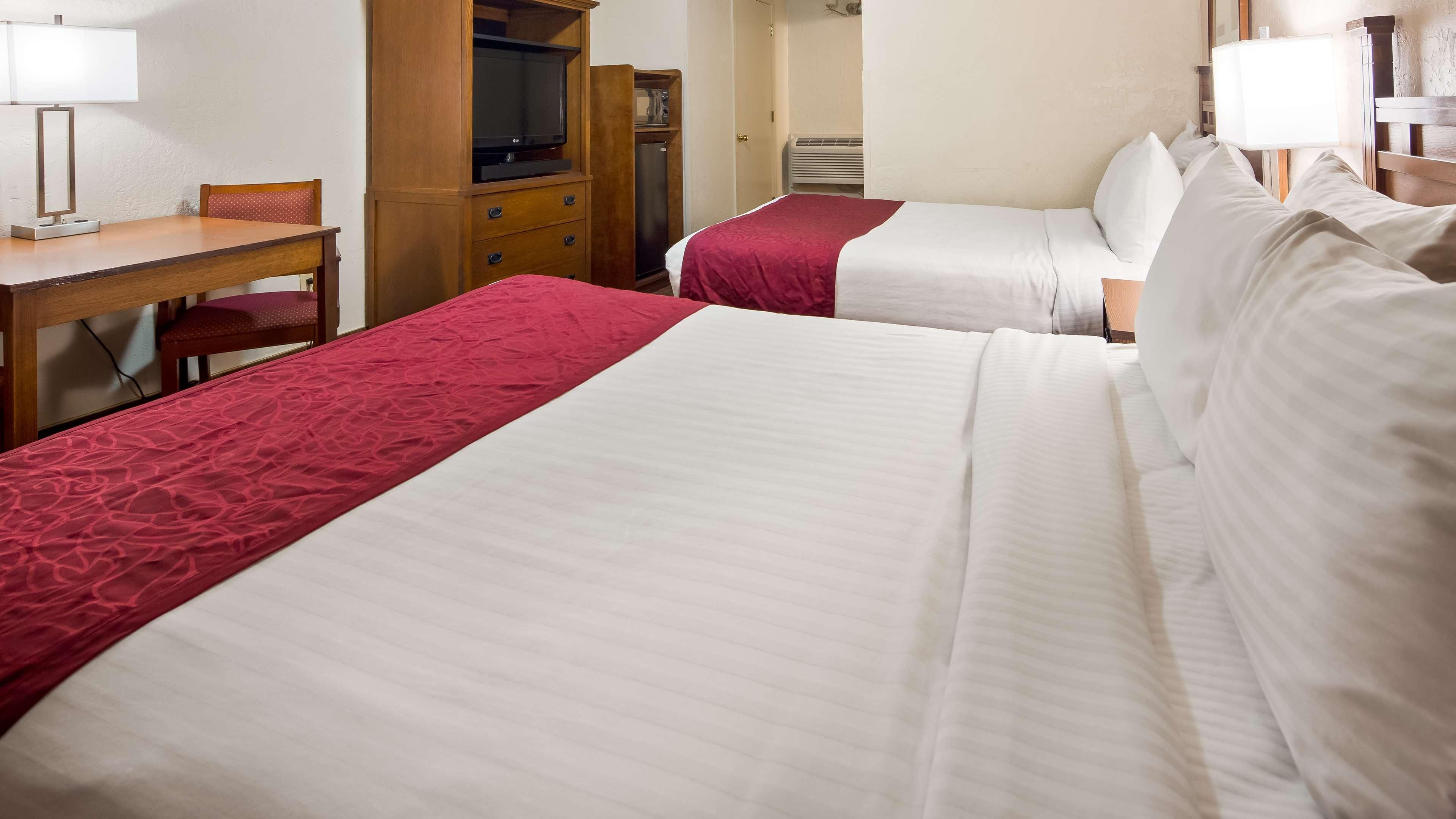 Blythe Hotel 2