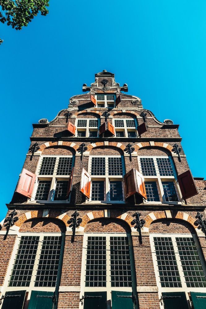 Relais & Châteaux Weeshuis Gouda 1