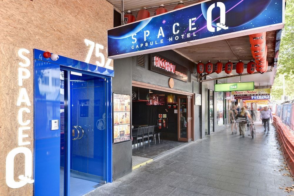 Space Q Capsule Hotel 2