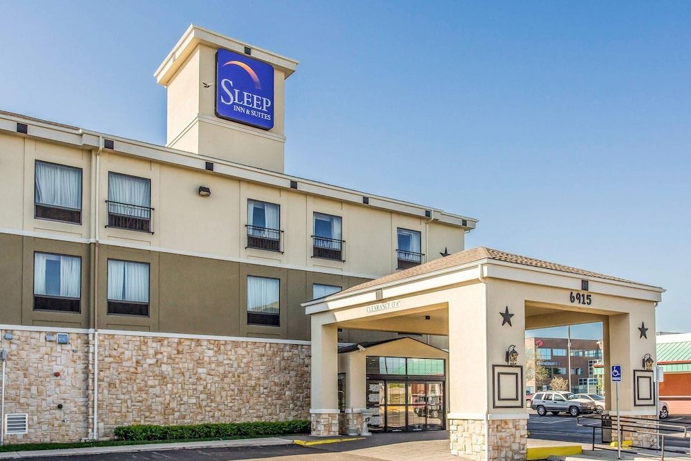 Sleep Inn & Suites West Medical Center 1