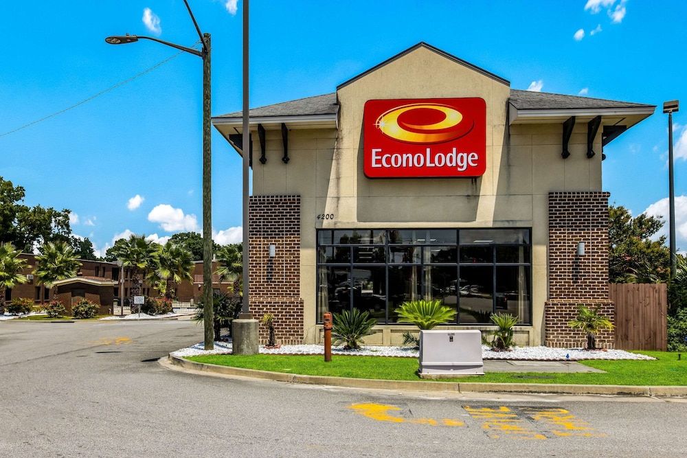 Econo Lodge Garden City - Savannah 1