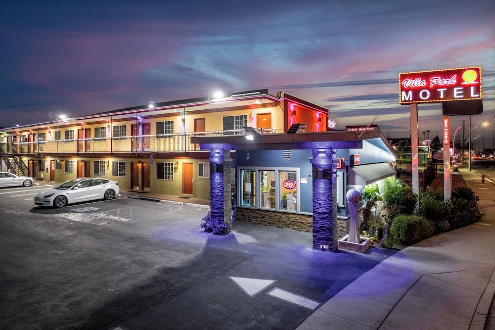 Villa Park Motel 1