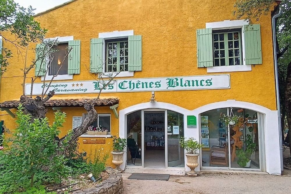 Camping maeva Escapades Le Domaine des Chênes Blancs 2