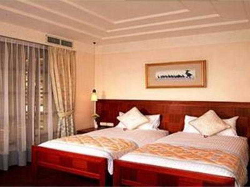Patra Semarang Hotel & Convention 1