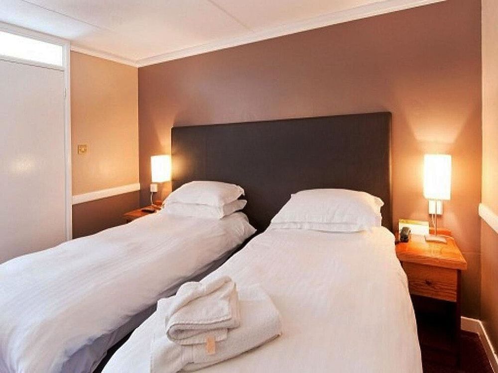 Bull Hotel by Greene King Inns 2
