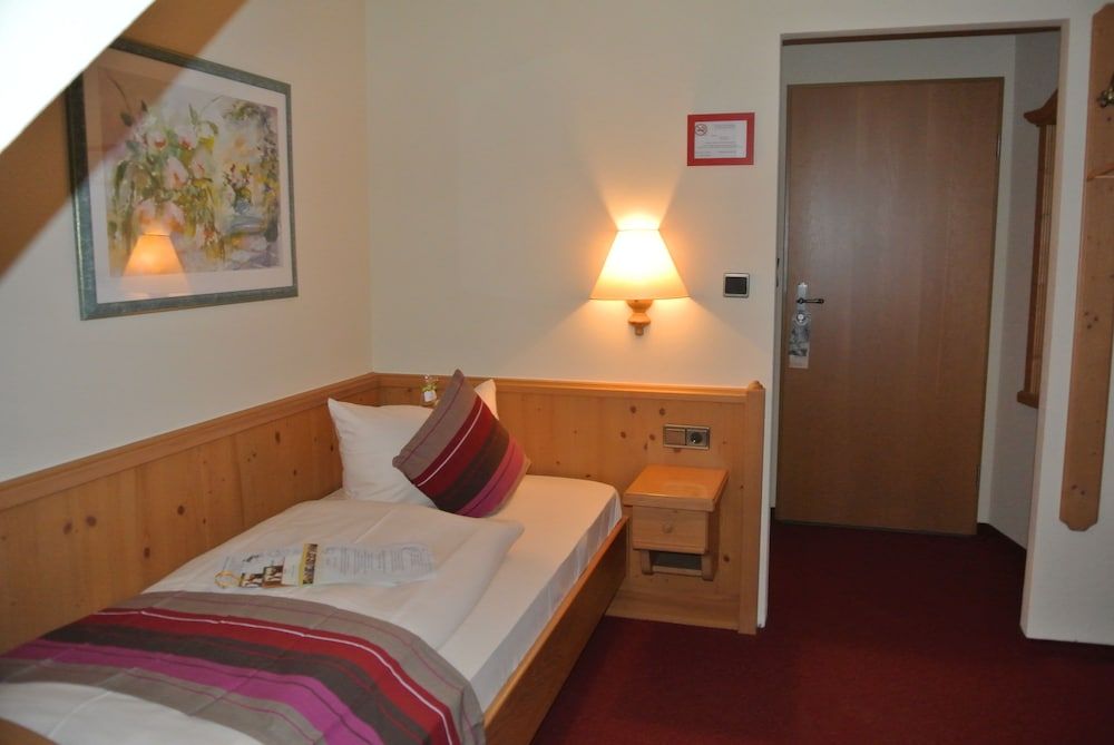 AKZENT Hotel Am Bach, Hoteleingang über Bohnmühlgasse 5 2
