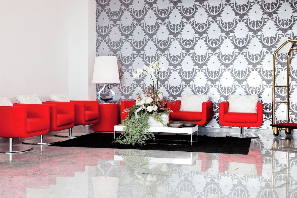 S Hotel 1