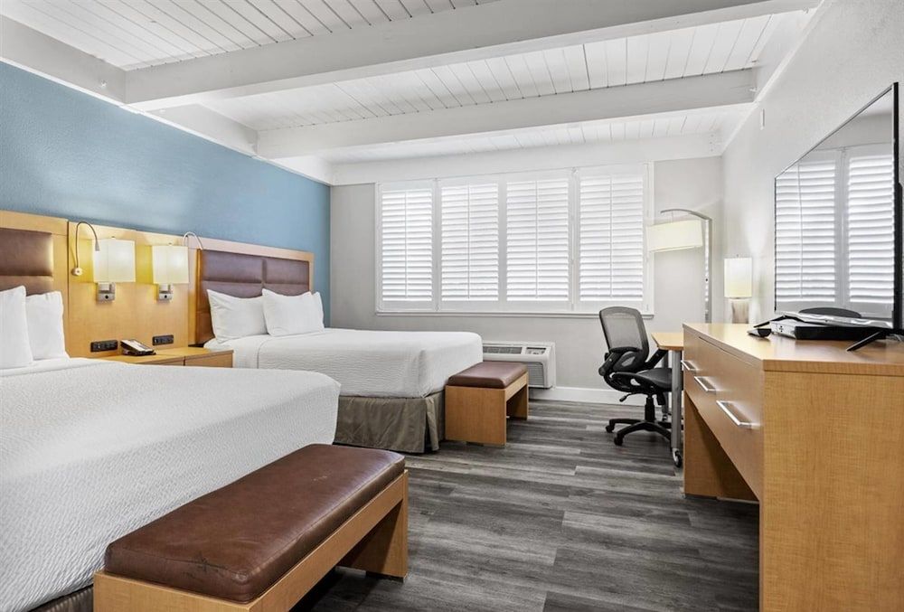 Prodigy Hotel, a Days Inn by Wyndham 1