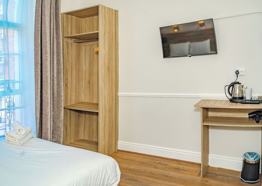 Iveagh Lodge 2