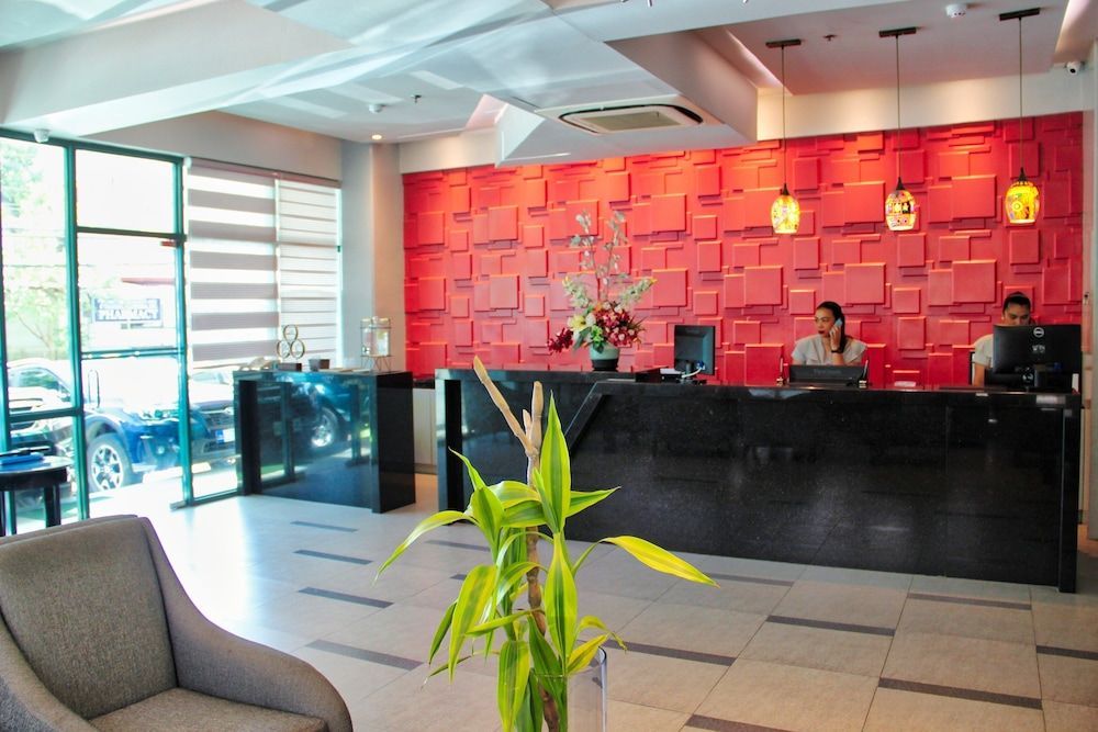 New Dawn Hotel Plus 2
