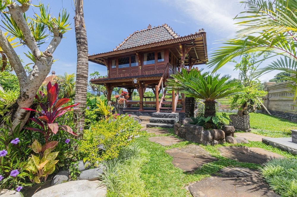 Paris - Payangan - Billys Ayodya Villa - Payangan