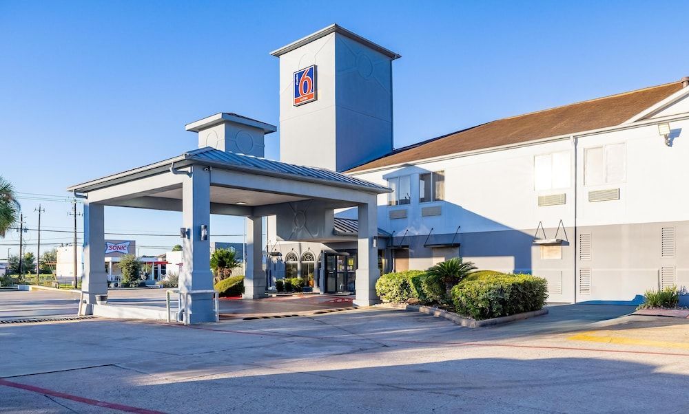 Studio 6 Suites Pasadena, TX 1