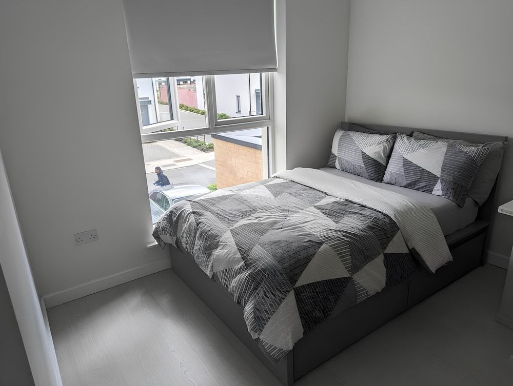 Private Rooms in a Peaceful Neighborhood 1