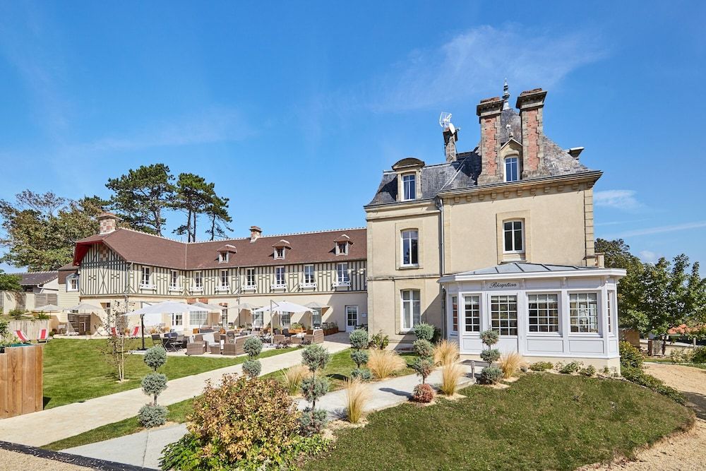 Les Villas d'Arromanches, Teritoria 1