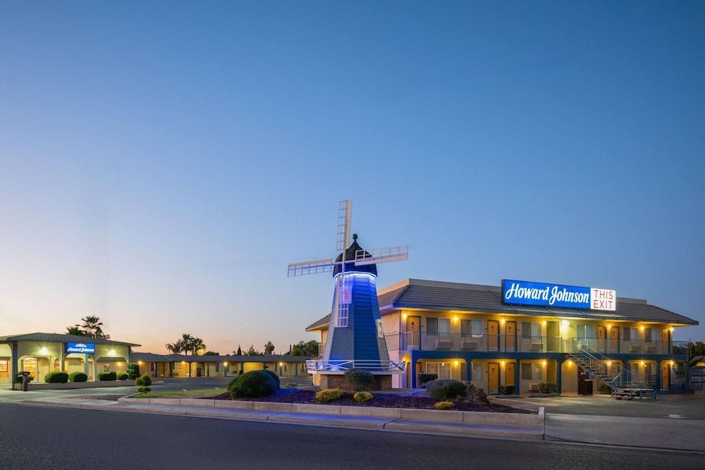 Howard Johnson by Wyndham Modesto Ceres 1