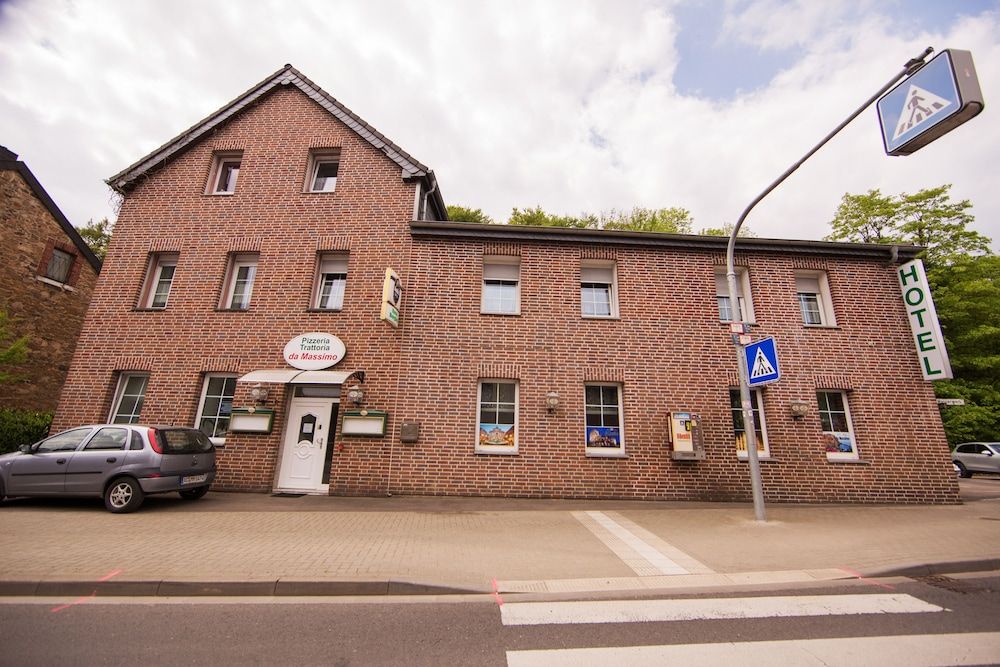 Hotel Burghof 1