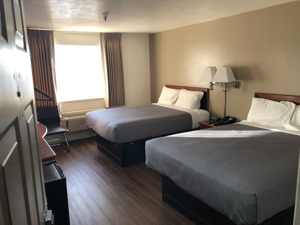 Ameri-Stay Inn & Suites 2
