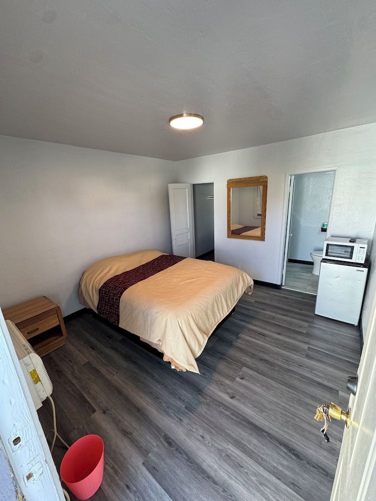 Green spot motel 1