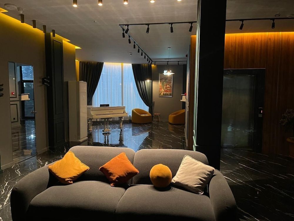 Hotel Adeli 2
