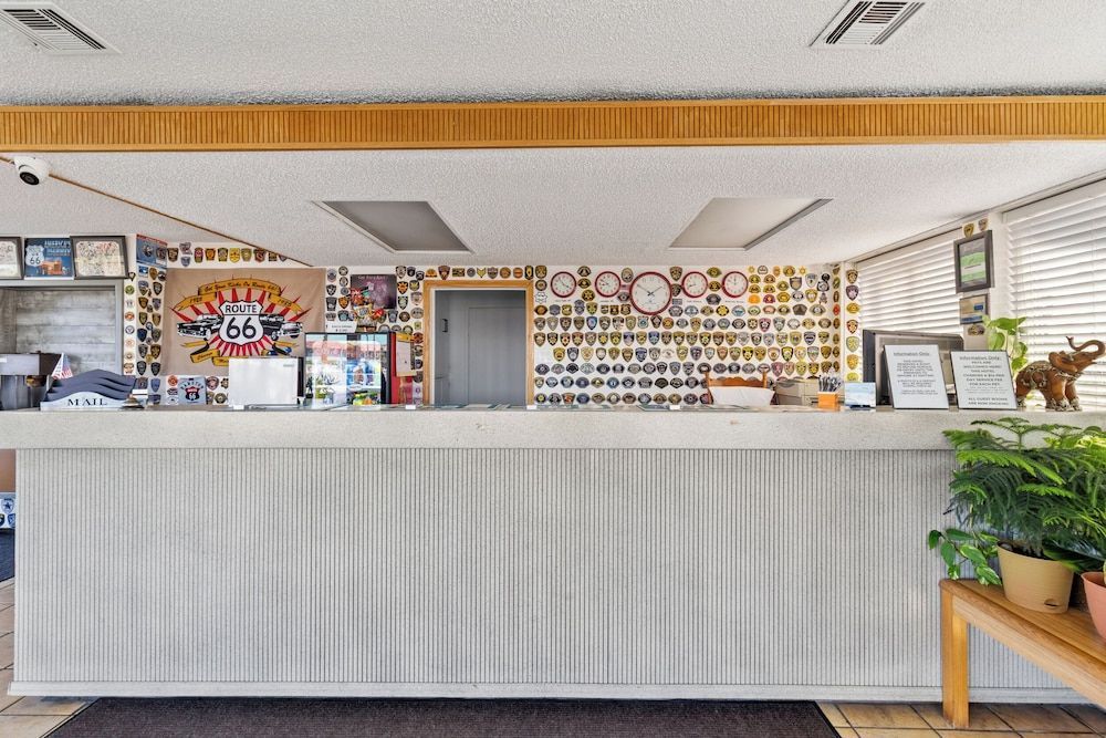 Economy Inn Barstow 2