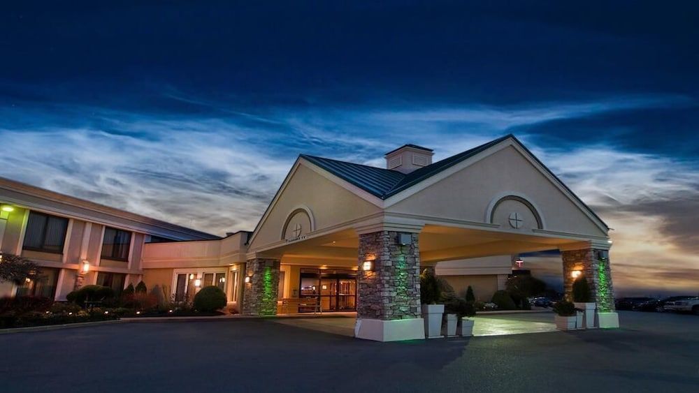 Buffalo Airport Hotel 2